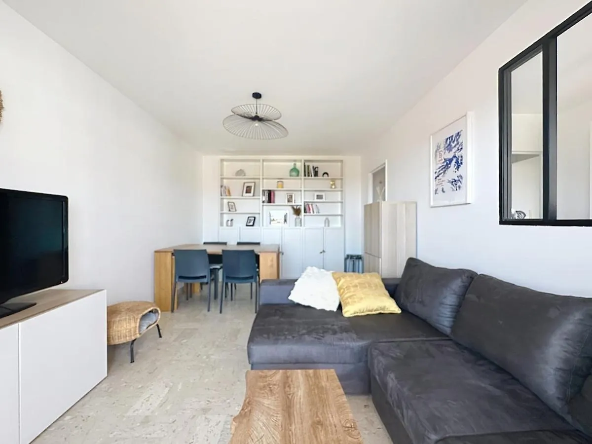 2P Sea View, Very Central Saint-Laurent-du-Var Apartamento